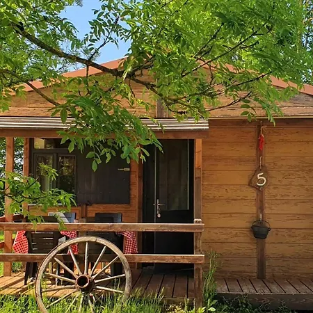 Western Domaine Des Montis Campsite